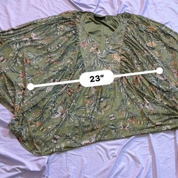 Lane Bryant PLUS SIZE 22/24 green floral butterfly flowy vneck blouse shawl - Picture 10 of 15